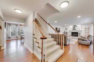 2822 N Brighton Pl, Arlington Heights, IL 60004 - Photo 5