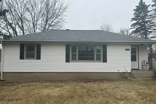 5108 Home Ave, McHenry, IL 60050 - Photo 1
