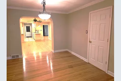 8609 S Indiana Avenue, Chicago, IL 60619 - Photo 7