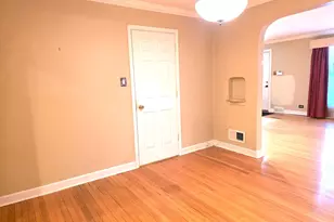 8609 S Indiana Ave, Chicago, IL 60619 - Photo 5