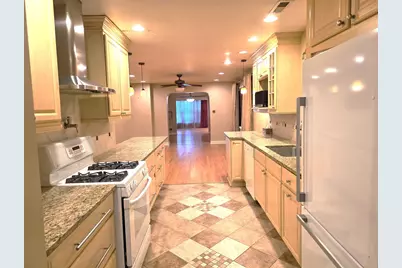 8609 S Indiana Avenue, Chicago, IL 60619 - Photo 11