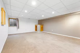 732 Woodewind Dr, Naperville, IL 60563 - Photo 11