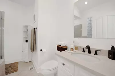 856 W Buckingham Place #3SW, Chicago, IL 60657 - Photo 13