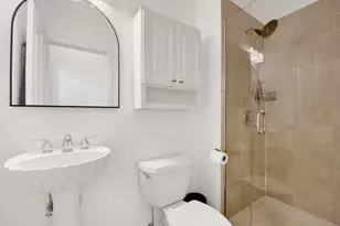 856 W Buckingham Pl, Chicago, IL 60657 - Photo 17