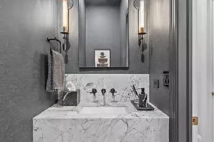 1714 W Wolfram St, Chicago, IL 60657 - Photo 15