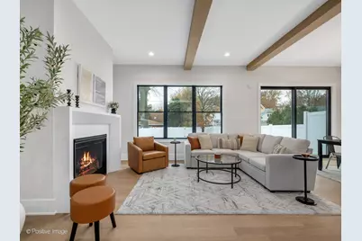 104 N Evergreen Avenue, Elmhurst, IL 60126 - Photo 3