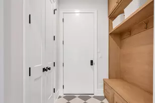 104 N Evergreen Ave, Elmhurst, IL 60126 - Photo 21