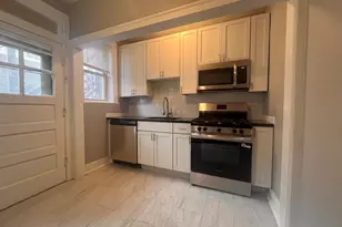 1624 W Sherwin Ave, Chicago, IL 60626 - Photo 13