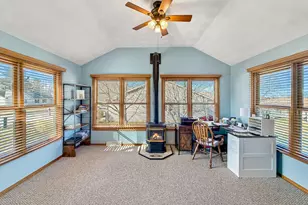 1150 S Greenfield Dr, Freeport, IL 61032 - Photo 7