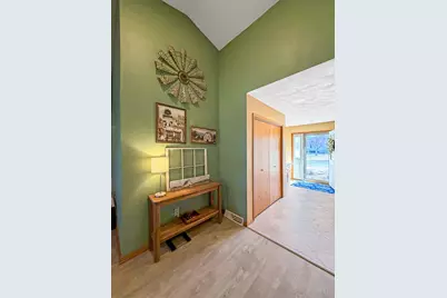 1150 S Greenfield Drive #1150, Freeport, IL 61032 - Photo 11