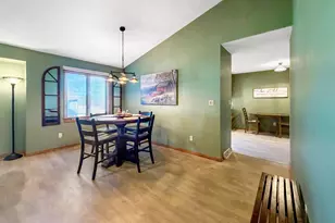 1150 S Greenfield Dr, Freeport, IL 61032 - Photo 9