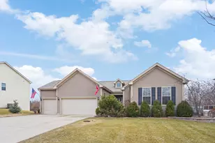 2165 Walnut Glen Blvd, Island Lake, IL 60042 - Photo 1