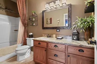 2165 Walnut Glen Boulevard, Island Lake, IL 60042 - Photo 19