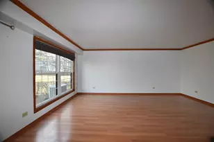 4475 Olmstead Dr, Hoffman Estates, IL 60192 - Photo 9