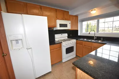 4475 Olmstead Drive, Hoffman Estates, IL 60192 - Photo 11