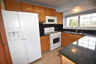 4475 Olmstead Dr, Hoffman Estates, IL 60192 - Photo 11