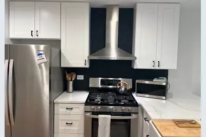 1056 Lakewood Circle, Carol Stream, IL 60188 - Photo 5