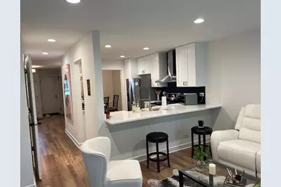 1056 Lakewood Circle, Carol Stream, IL 60188 - Photo 9