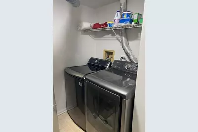 1056 Lakewood Circle, Carol Stream, IL 60188 - Photo 21