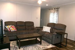 205 & 207 5th St, Carmi, IL 62821 - Photo 3