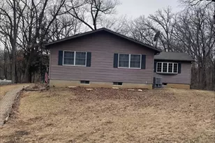 55 Fairoaks Dr, Putnam, IL 61560 - Photo 1