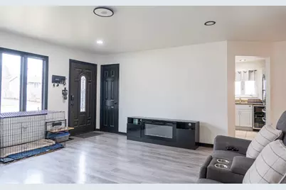 213 N Idlewild Avenue, Mundelein, IL 60060 - Photo 5