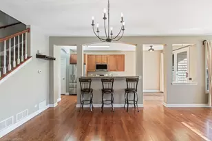 360 Promontory Ln, Wauconda, IL 60084 - Photo 7