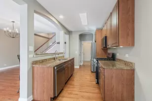 360 Promontory Ln, Wauconda, IL 60084 - Photo 11