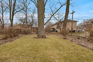 7350 N Tripp Ave, Lincolnwood, IL 60712 - Photo 35