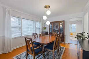 7350 N Tripp Ave, Lincolnwood, IL 60712 - Photo 13