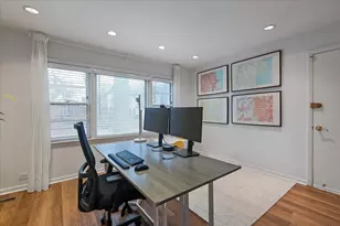 7350 N Tripp Ave, Lincolnwood, IL 60712 - Photo 9