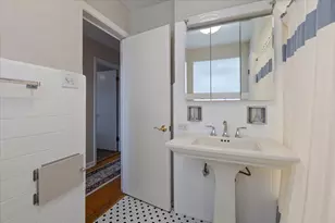 7350 N Tripp Ave, Lincolnwood, IL 60712 - Photo 23