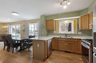 905 Grand Blvd, Wauconda, IL 60084 - Photo 7