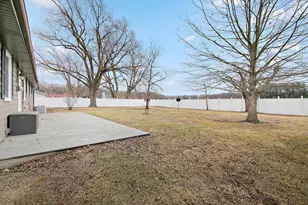 4754 W Hilltop Dr, Kankakee, IL 60901 - Photo 17