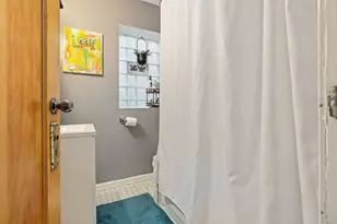 4139 N Troy St, Chicago, IL 60618 - Photo 11