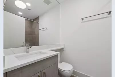 2719 W St Georges Court #2, Chicago, IL 60647 - Photo 13