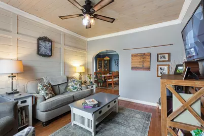 400 Marguerite Street, Elgin, IL 60123 - Photo 3