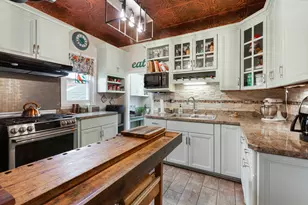 400 Marguerite St, Elgin, IL 60123 - Photo 5