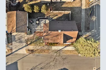 1211 S Lee Street, Bloomington, IL 61701 - Photo 3