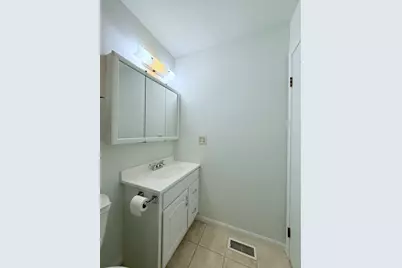 28 W Devon Avenue, Glendale Heights, IL 60139 - Photo 21