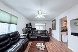 28 W Devon Ave, Glendale Heights, IL 60139 - Photo 15