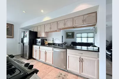 28 W Devon Avenue, Glendale Heights, IL 60139 - Photo 11