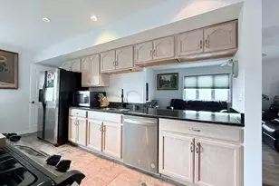 28 W Devon Ave, Glendale Heights, IL 60139 - Photo 11