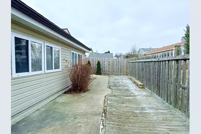 28 W Devon Avenue, Glendale Heights, IL 60139 - Photo 31