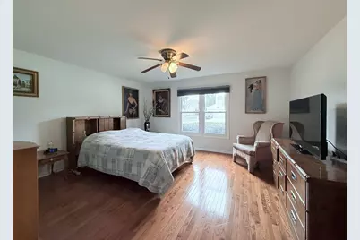 28 W Devon Avenue, Glendale Heights, IL 60139 - Photo 17