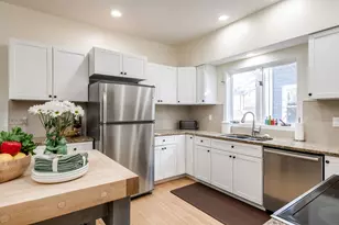 1032 Clinton Ave, Oak Park, IL 60304 - Photo 11