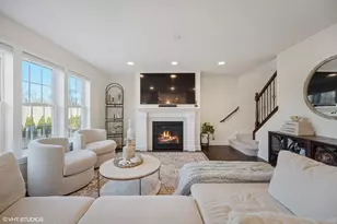 4142 Hampton Ct, Glenview, IL 60026 - Photo 11