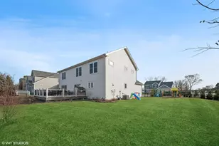 4142 Hampton Ct, Glenview, IL 60026 - Photo 21