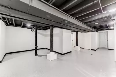 8109 S Marquette Avenue, Chicago, IL 60617 - Photo 29