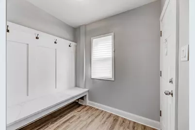 8109 S Marquette Avenue, Chicago, IL 60617 - Photo 19